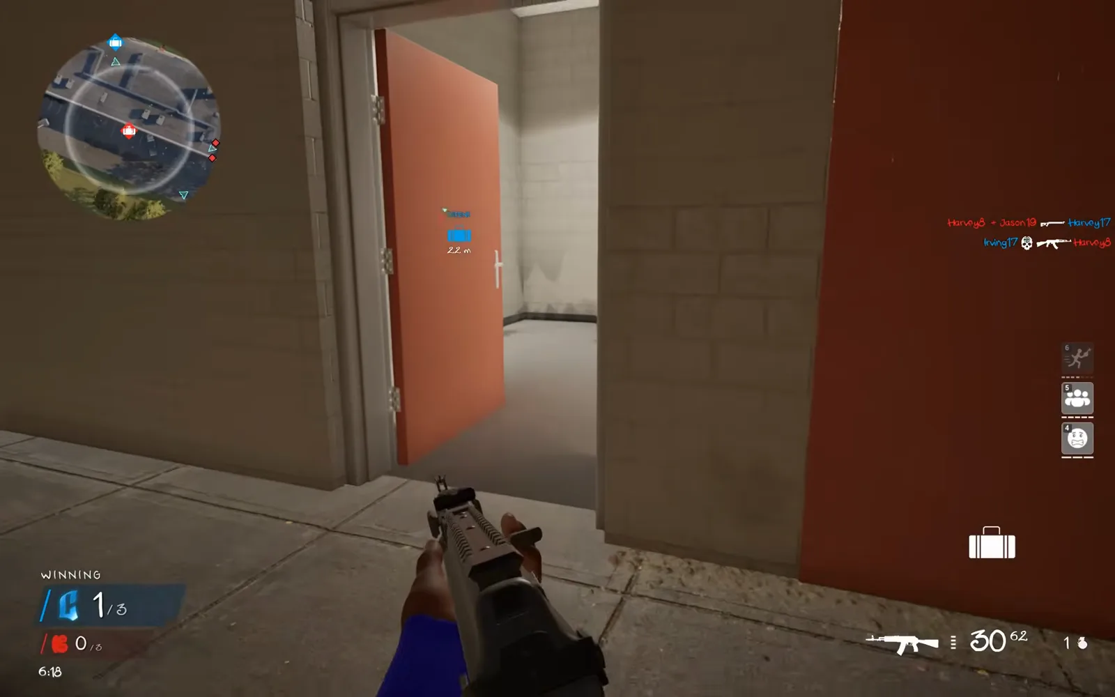 A blue Defend marker remains near the returning bag carrier while the white carry icon stays visible in Hood Warfare 2.